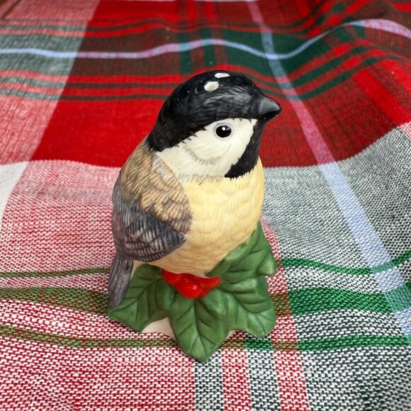 Winter Greetings by LENOX Salt Shaker Only - Picture 1 of 3